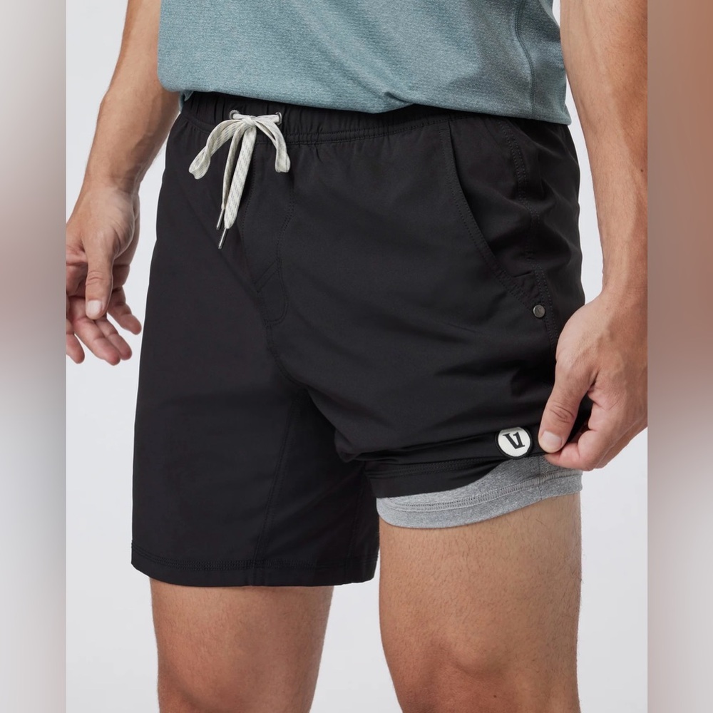 Vuori Kore Short Lined 7" in Ink XL - Picture 2 of 13